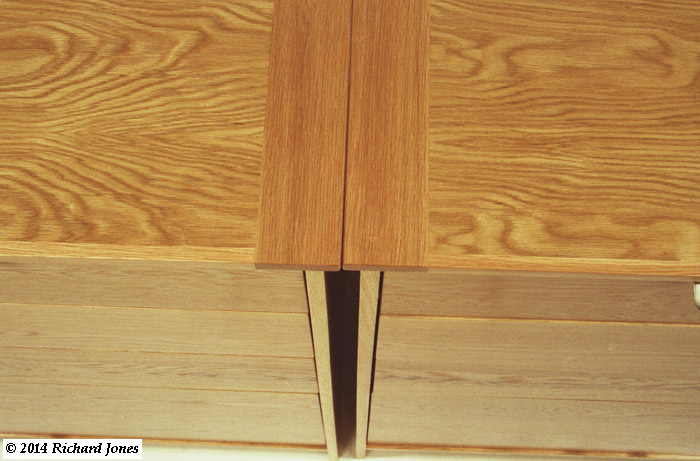 oak-chest-drawers-37-700px.jpg