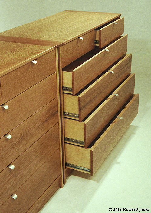 oak-chest-drawers-45-700px.jpg