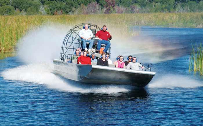a_airboat-766839.jpg